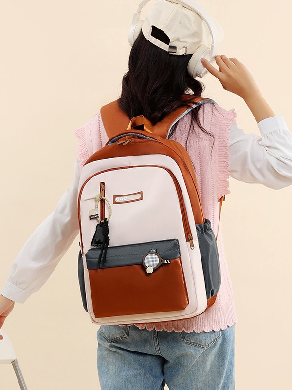 Luz y encantador estilo universitario retro contraste de color secundaria viajes de viajes