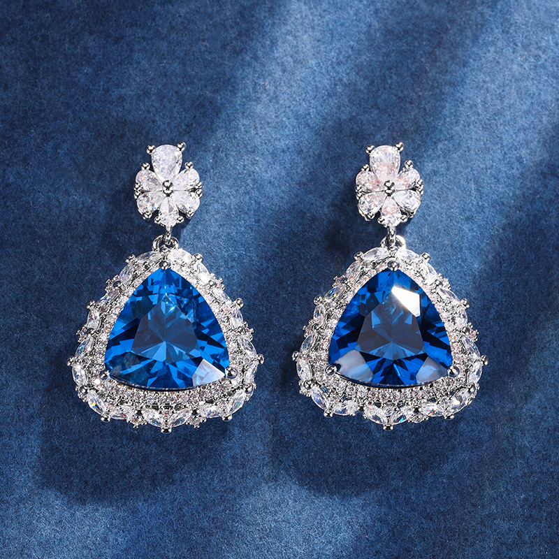 El otoño y el invierno Nueva Zhuang Sheng joyas de cobre de fondo chapado en oro de simulación azul de cristal puntiagudo traje avanzado 17*17-12*12