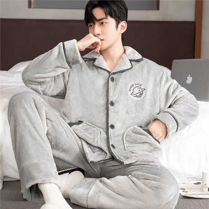 Nuevo invierno de franela de terciopelo grueso pijama hombre joven de mediana edad coral terciopelo ropa de hogar cardigan caliente grande
