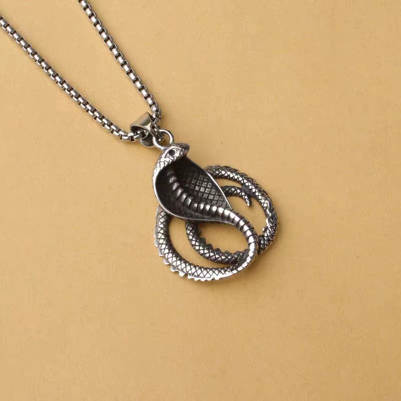Collier Cobra explosif Mode All Match Personnalité Pendentif Serpent Esprit Serpent Tempérament Version De Bijoux_voghion.com