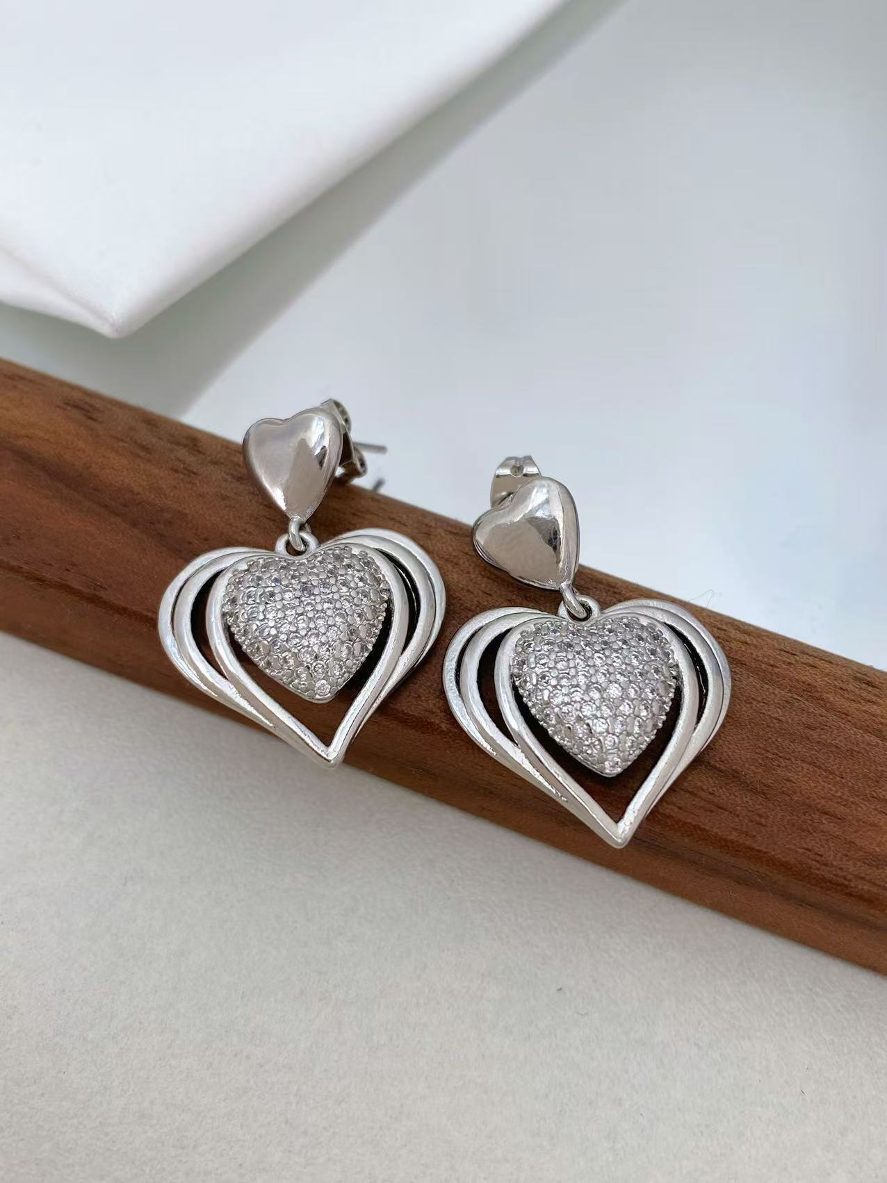 Mixed Metal, Plating, Inlay Design 1 Pair Sweet Heart Shape Mixed Metal Plating Inlay Copper Zircon 18K Gold Plated Drop Earrings