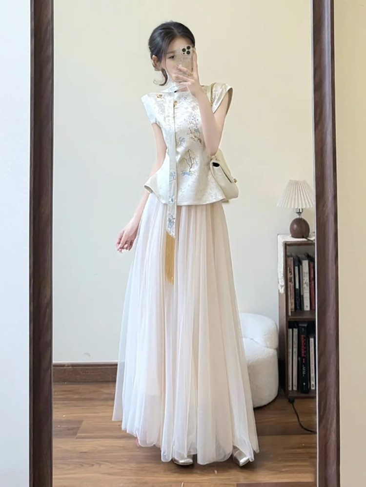Bộ áo và váy phồng thêu sang trọng phong cách Trung Quốc mới, eo cao, tôn dáng — Áo, Váy nửa