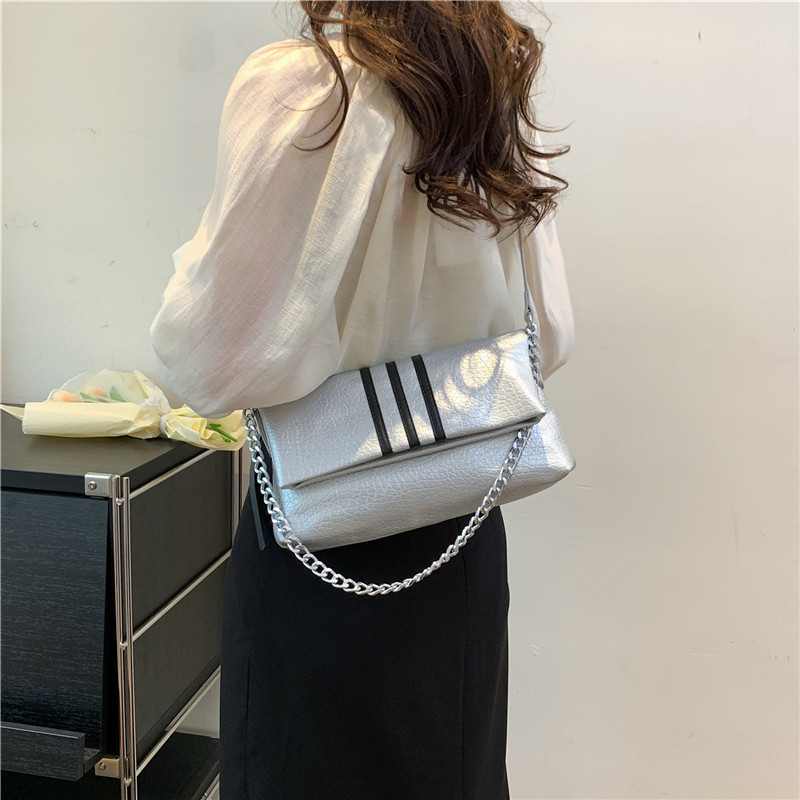Korean Fashion Chain Bag 2023 Summer New Handbag Lychee Pattern Shoulder Bag Simple Versatile Crossbody Bag Women_voghion.com