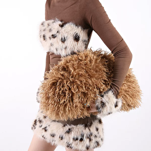 26 new European and American style fur bags, feather beach sheepskin large cloud bag, pleated handbag, crossbody bag, plush bag 2335