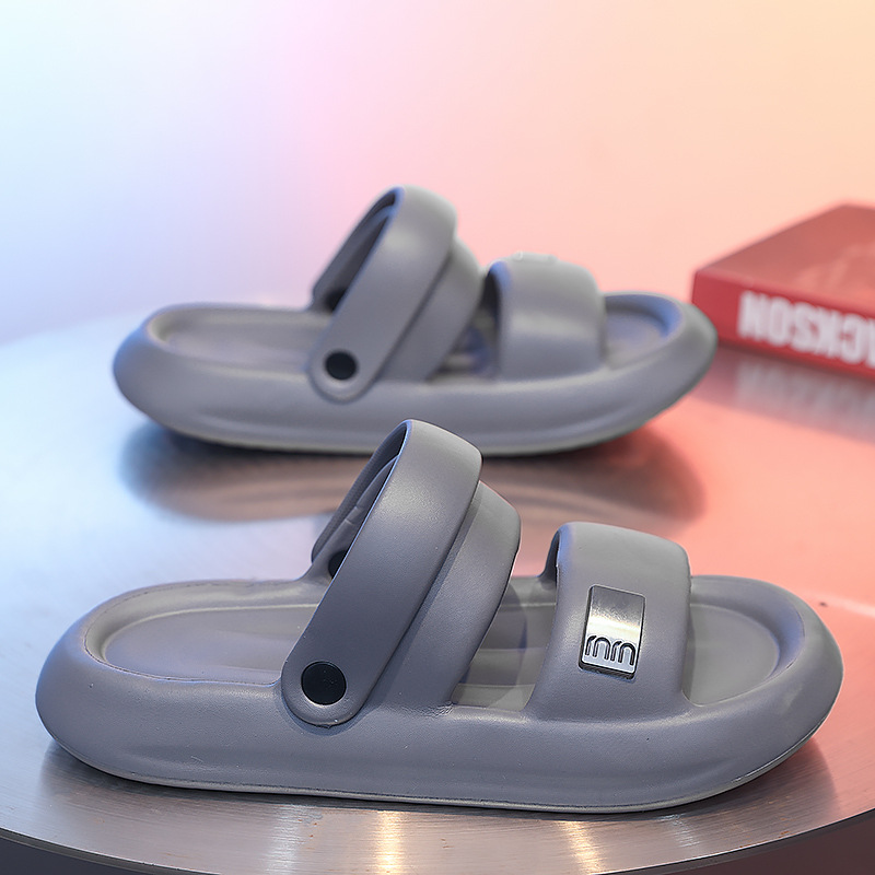 2025 primavera nuevas zapatillas de hombre para usar en el hogar para pisar pedazos gruesos sandalias de fondo suave para hombres al por mayor antideslizantes