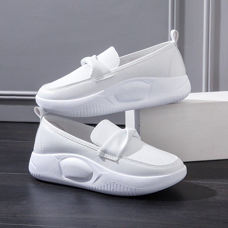 护士鞋女软底白色透气医护工作鞋不累脚舒适防臭松糕底四季单鞋