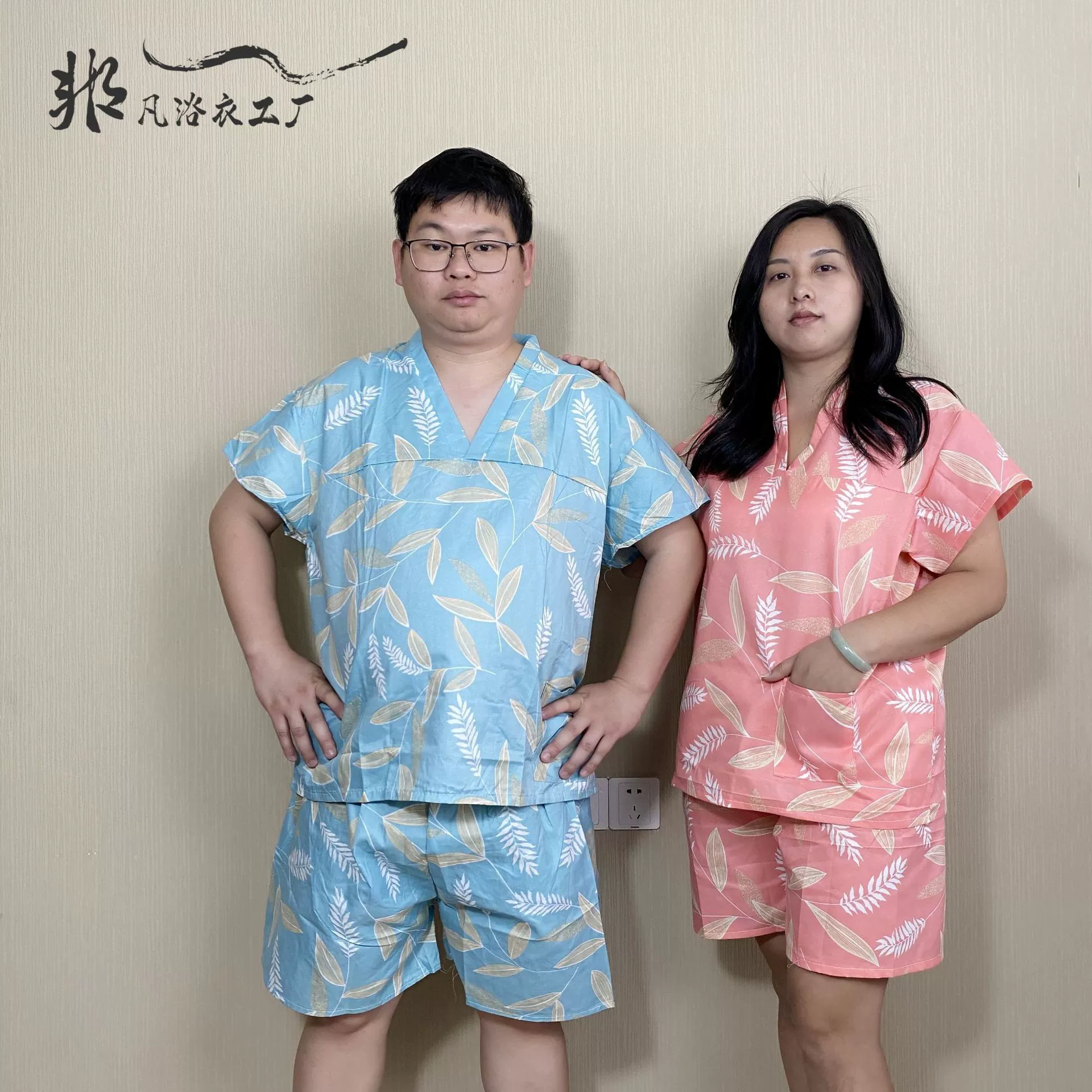 Одноразовый халат высокого качества для женщин: для сауны, массажа, горячих источников, отелей, центров красоты и оздоровления, массажа ног