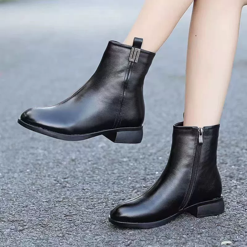 Короткие сапоги Женские осенне-зимние одиночные сапоги Хлопковые сапоги 2023 Новые толстые каблуки с плоской боковой молнией для мамы Простые тонкие сапоги