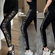 2025新品显瘦时髦烫钻小熊爱心打底裤女可外穿莫代尔棉打底小脚裤