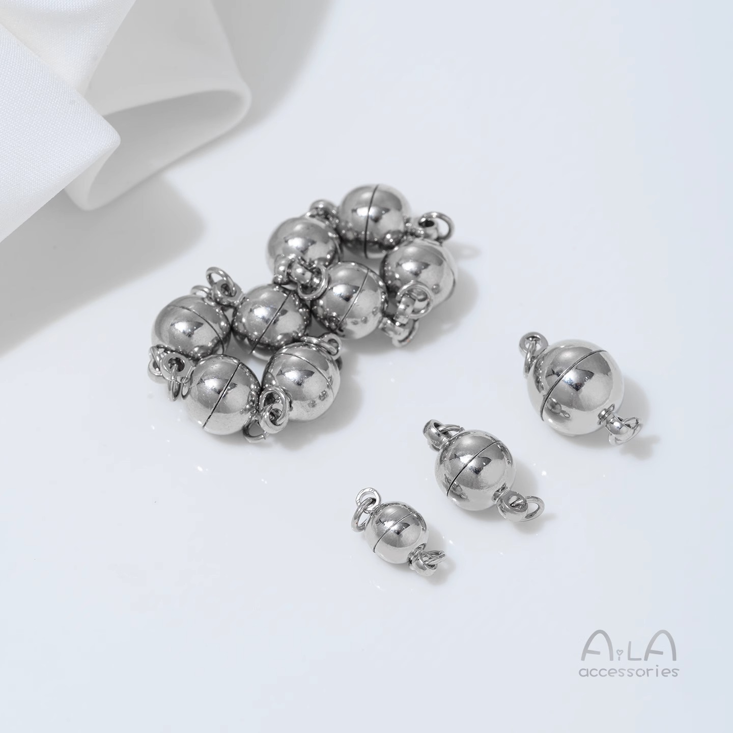 強力な色保持プラチナラウンドマグネットバックル 14 18K ボール磁気バックル diy ハンドネックレスジュエリー仕上げバックルアクセサリー