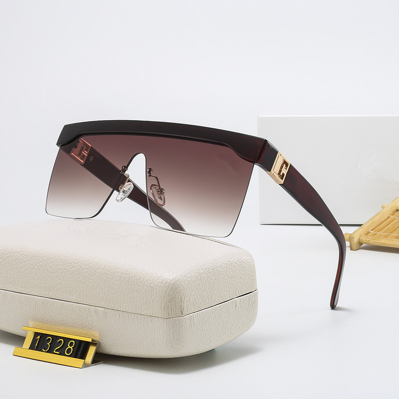 Occhiali da sole quadrati alla moda per uomo e donna_voghion.com