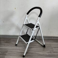 メーカー卸売り家庭用はしごの人の字が厚くなって、足を踏み入れる滑り止めの人の字のはしごの二歩の小さいペダルの丸いエスカレーターを厚くします。