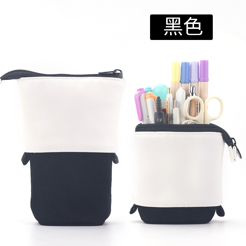 アモンの小学生の筆袋が可愛いです。伸縮性のある文房具袋が小さいです。