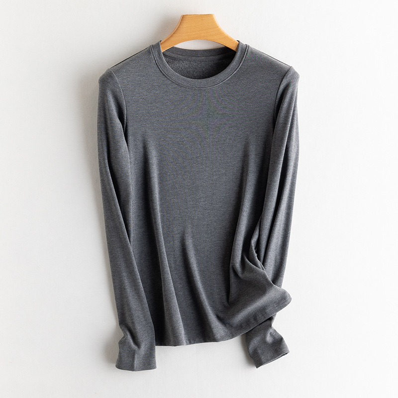 그레이 라운드넥