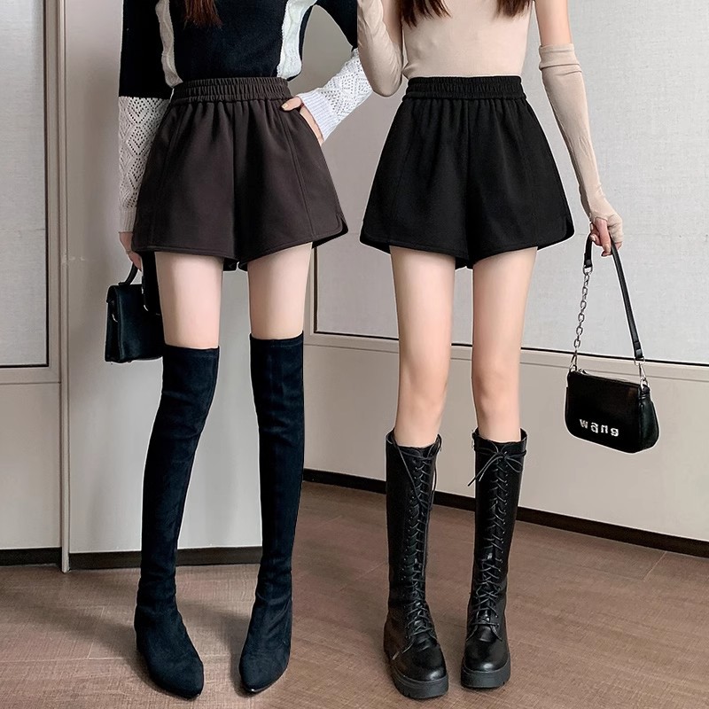 Casual woolen shorts