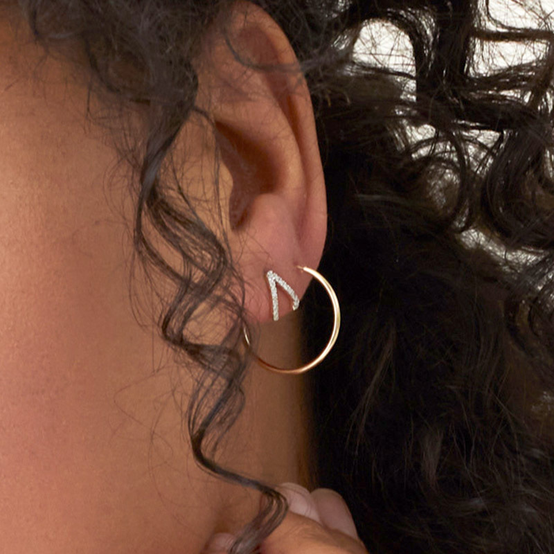 Creative V-shaped Earrings Geometric Inlaid Zircon Earrings display picture 7