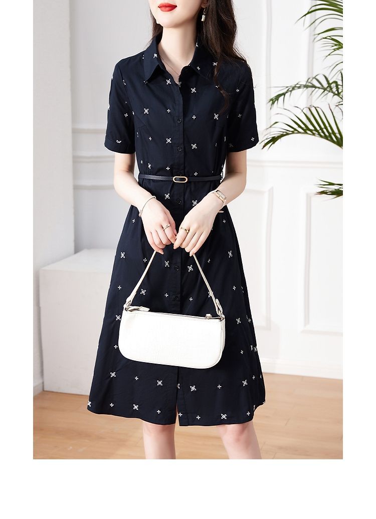 Váy sơ mi nữ cổ POLO tay ngắn in họa tiết thắt eo — màu xanh hải quân chi tiết 3