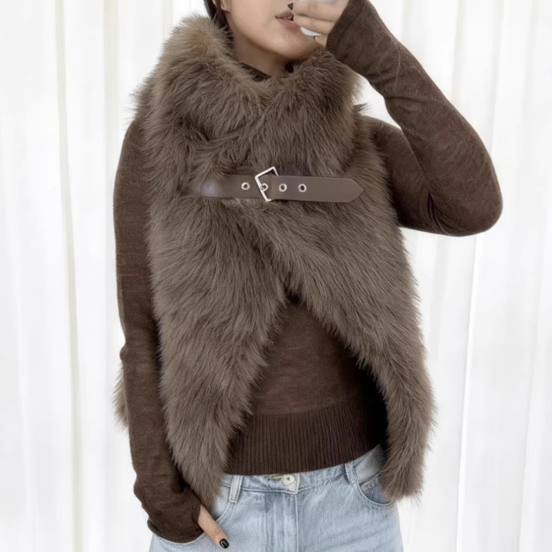In-Stock Restored Version~ Same Style as the Homebody Zhan Zhan, Retro Warm One-Piece Cut Eco-Friendly Faux Fur Vest for Women
