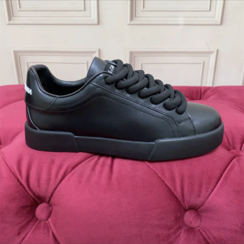 Zapatos deportivos casuales transpirables y perforados de moda coreana estilo DG, versión superior, para hombre, invierno 2025, zapatos blancos de moda europeos y americanos para mujer.