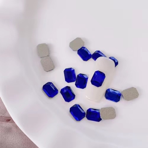 6x8mm 길이의 팔각형 진한 파란색