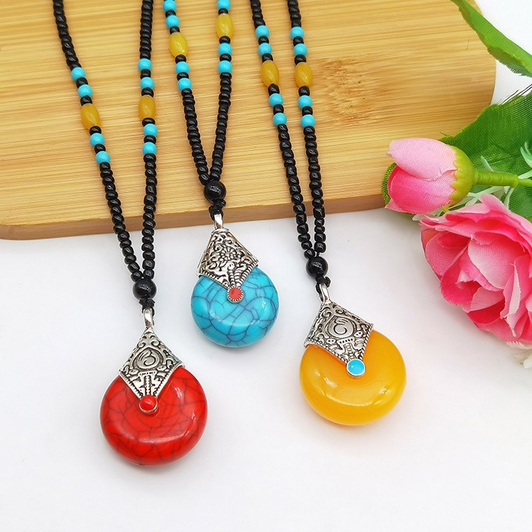 Ethnic pendant wax agate