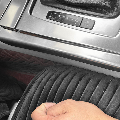 Mercedes-Benz 10-11 old E-class interior modified e200l e260l W212 central water cup panel with decorative strips