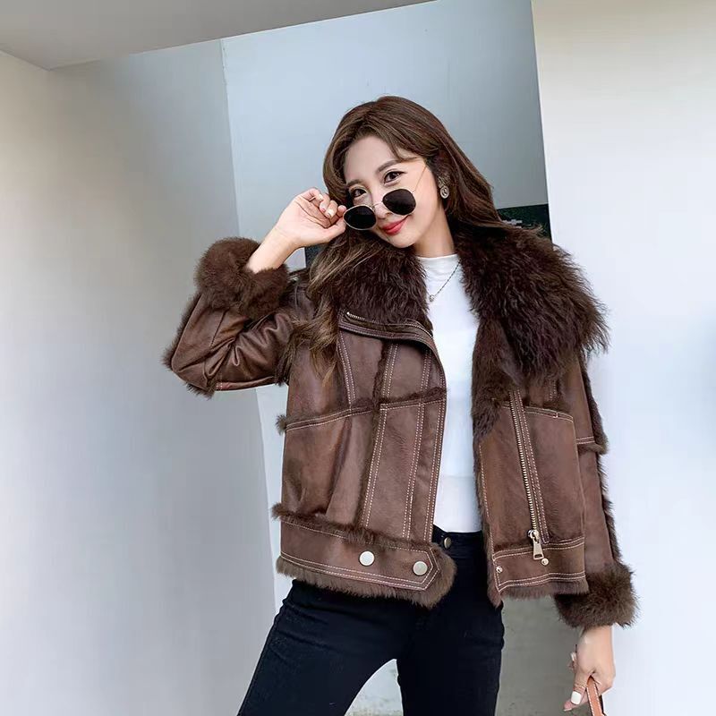 Winter New Korean Style Rabbit Fur Coat for Women, Short Lamb Fur Collar, Fur Integrated Thickened Motorcycle Jacket