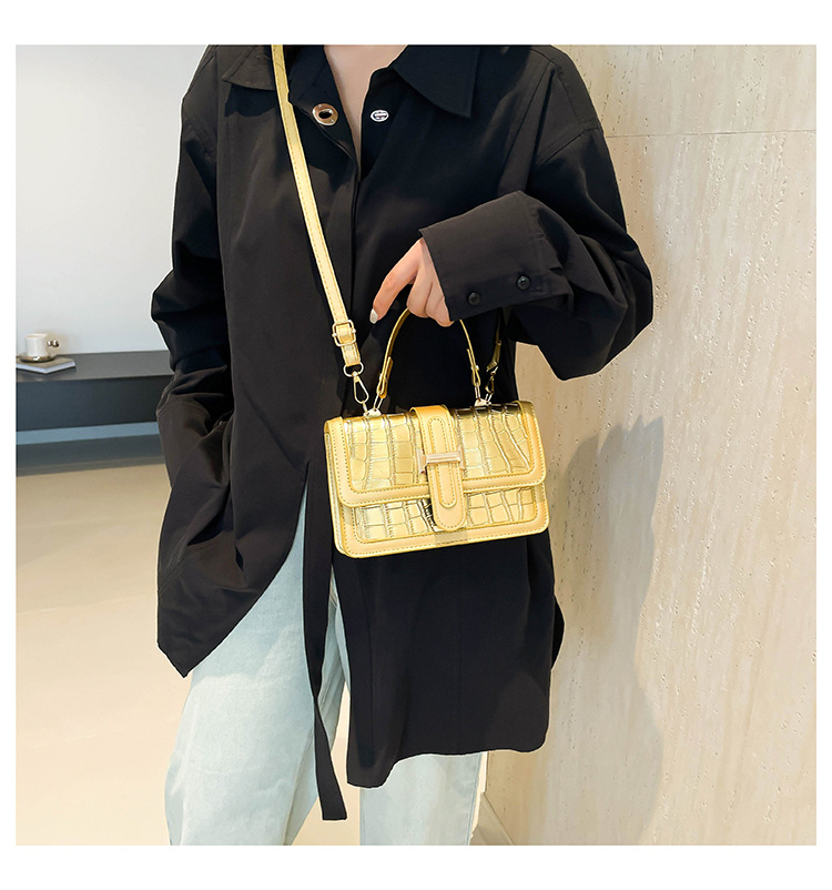 Håndholdt firkantet steinmønster 2024 Ny stil, trendy, eksklusiv, design i liten nisje, fasjonabel enkel kryssskulder_voghion.com