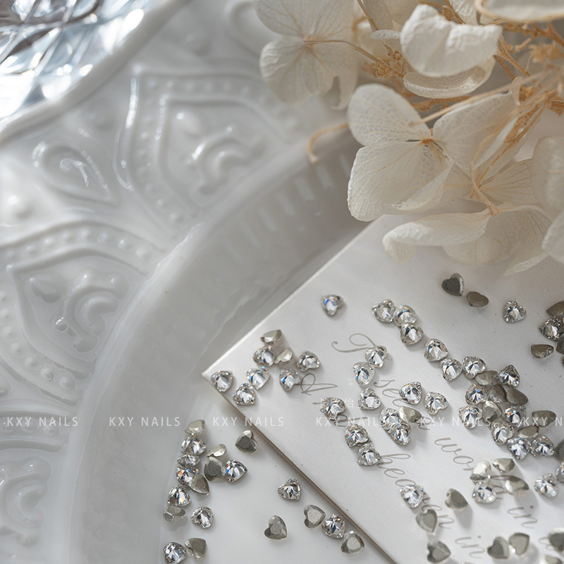 흰색 heart-5A 평면 3*3mm