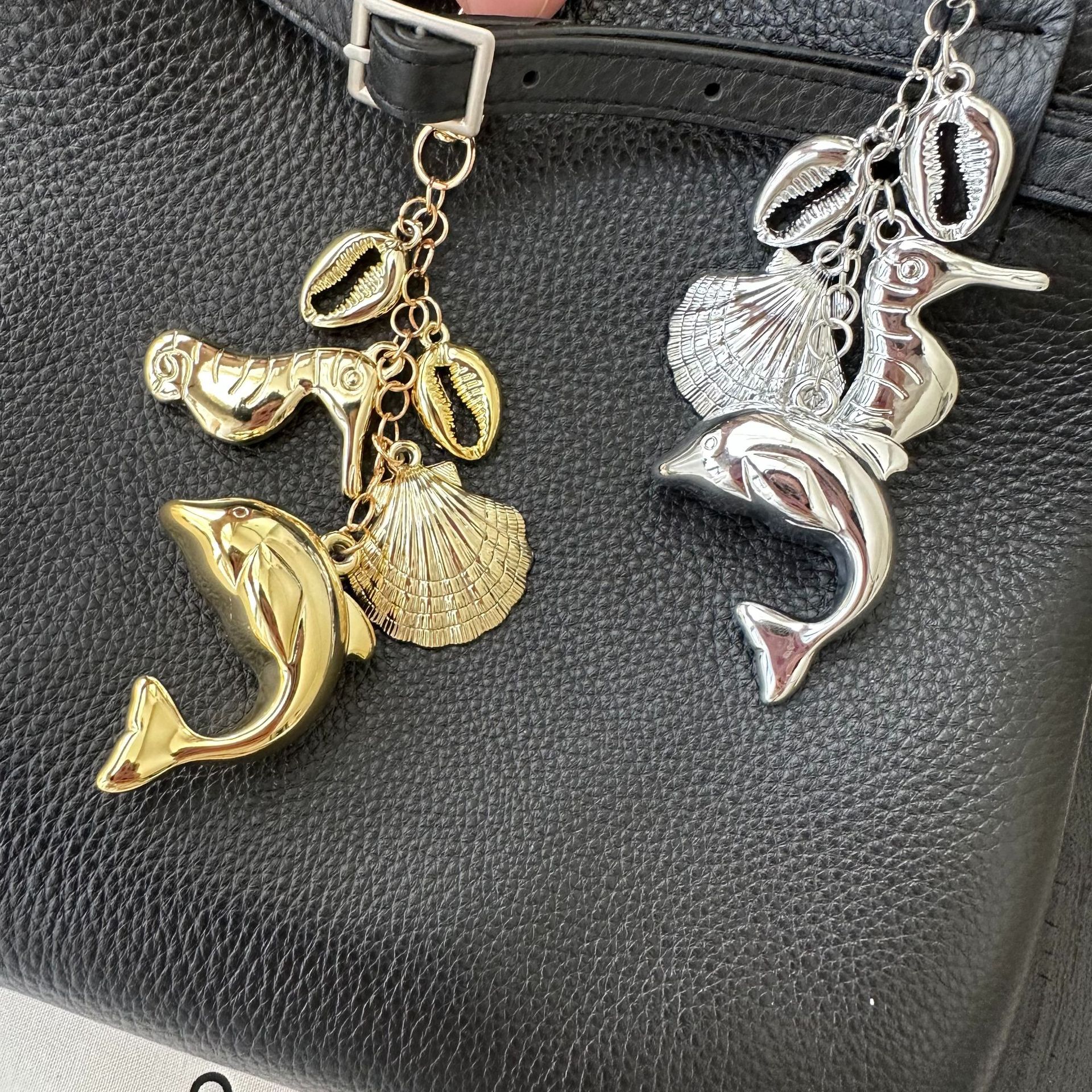 新款潮流ins合金海洋系列海豚贝壳包包挂饰手机链钥匙扣挂件时尚
