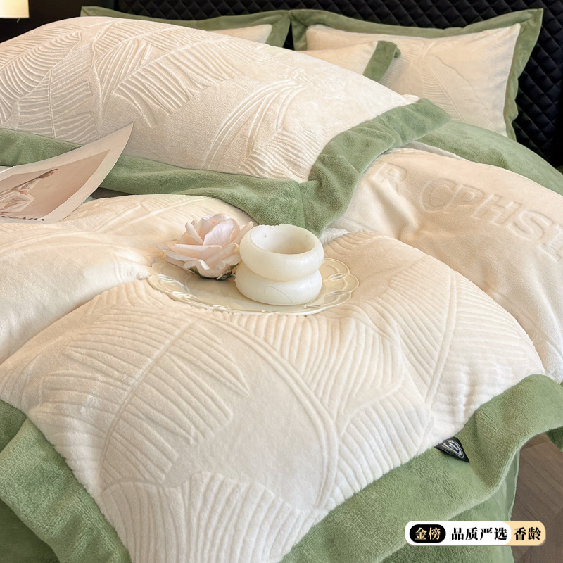 1688厳選連名A類冬5D彫刻牛乳パイル4点セット両面パイルシーツカバーが厚く保温されている