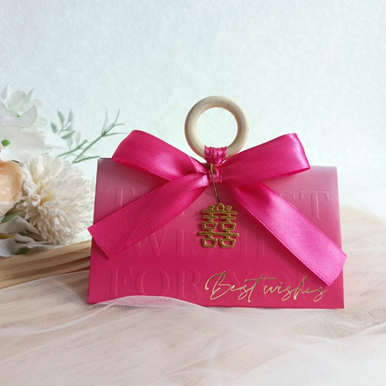 Engraved gradient wedding candy box, triangular favor gift, wedding candy pouch, wooden ring hand-held candy gift box, empty box