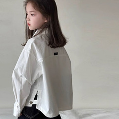 女の子白シャツ 2025 春夏新作韓国風長袖女の子万能ルーズシャツ子供のファッショナブルなトップス