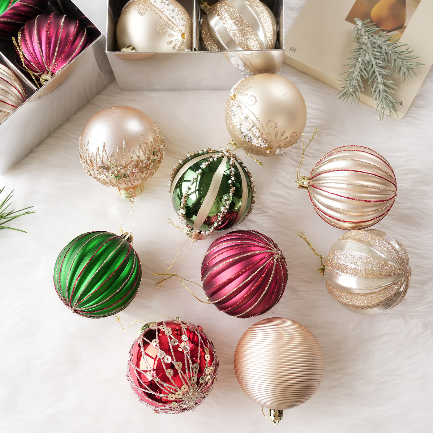 Nuevo producto 8CM bolas de Navidad en caja de color bolas de polvo adhesivo sequilla de plástico árbol de Navidad colgante decoración