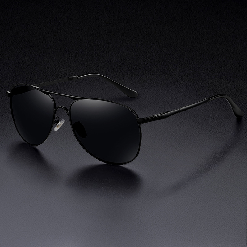 Black (anti -strong light ultraviolet rays during the day)
