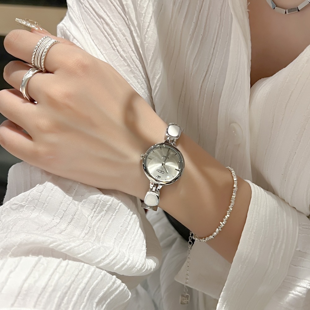 New Chinese style Little Swan for women, niche and high-end women's fashion, waterproof quartz bracelet watch_voghion.com
