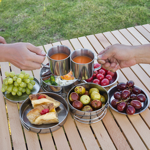 Outdoor stainless steel pot set 8-piece tableware set portable bowl barbecue pot mountaineering 5-6 person folding set camping