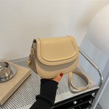 夏季简约纯色小包包女包2022新款潮时尚复古休闲斜挎包洋气单肩包