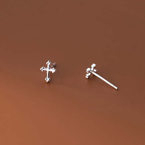 Cross earrings for women, simple and compact, pierced earrings for sleeping, no need to take them off,  new trendy style