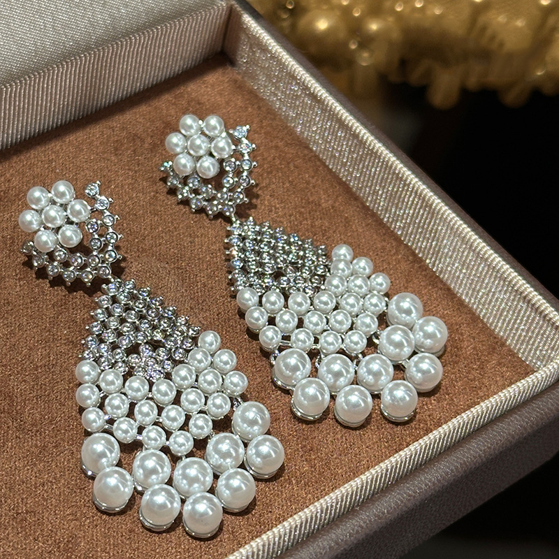 Silver Needle Drop Earrings With Pearls And Diamonds Vintage_voghion.com