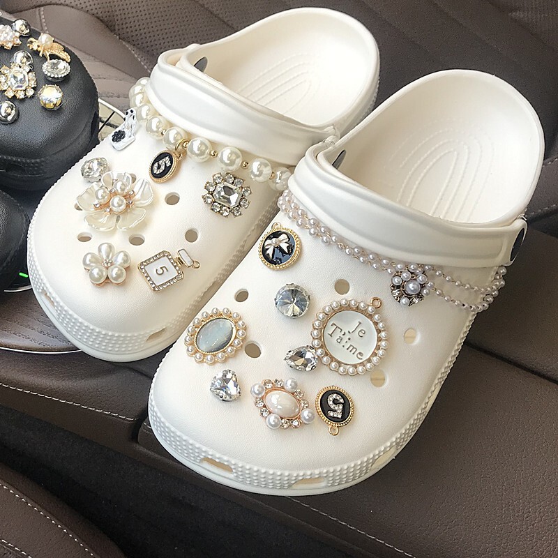 Croc Shoe Accessories Rhinestone Shoe Charms DIY Glass Rhinestone Buckle Fake Shoelaces Gemstone Decoration Chanel Style Ins Style