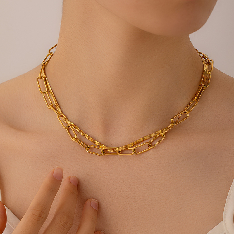 Joyería Al Por Mayor Elegante Color Sólido Acero Titanio Enchapado Collar Cadena De Clips Cadena De Cuerda Torcida display picture 6