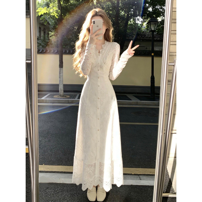 French-style gentle and beautiful V-neck lace long-sleeve dress for women, perfect for petite figures, unique and stunning, with a waist-cinching design French-style gentle and beautiful V-neck lace long-sleeve dress for women, perfect for petite figures, unique and stunning, with a waist-cinching design
