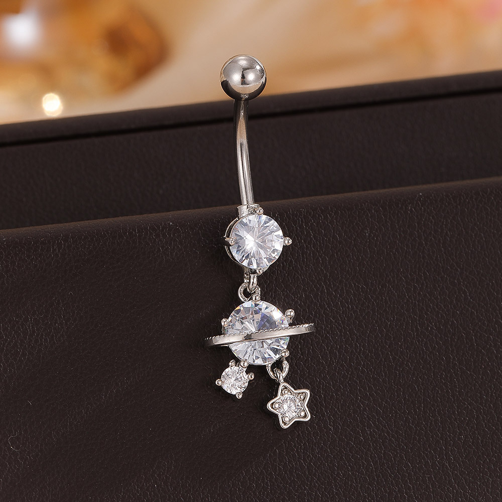 16G labret stud size and finish detail