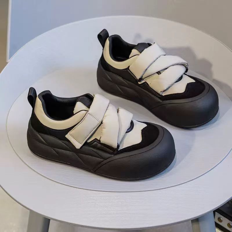 Zapatos de mujer de moda ligera zapatos de mujer 2024 nuevo estilo explosivo de otoño antideslizante versátil zapatillas deportivas casuales tendencia británica