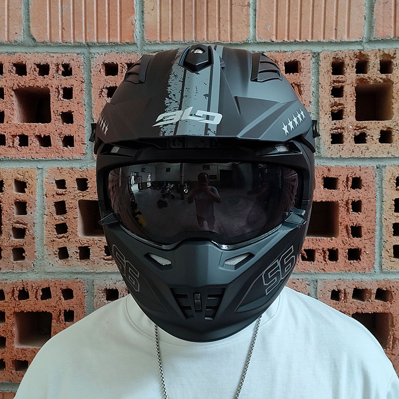 Casco de motocicleta BLD transfronterizo casco completo desmontable casco combinado cuatro estaciones general de otoño de ciclismo medio casco