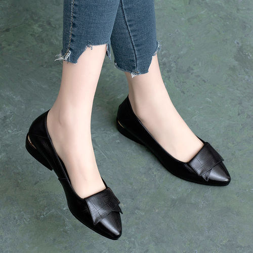 Flat shoes for women  new spring and autumn shallow mouth thick heel pointed toe women's shoes soft leather soft sole versatile leather shoes work shoes