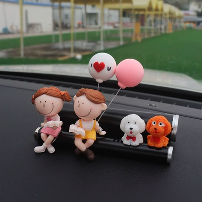 Nömrəli dayanma kartı Moving Couple Decoration - black-couple-reading-2-dogs-balloons