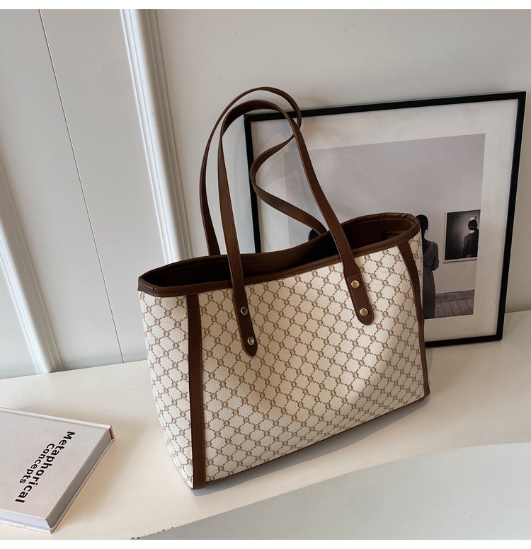 High-end, stylish, versatile, hand-carry bag for women, 2025 new trendy and popular single-shoulder bag with large capacity tote bag undefined