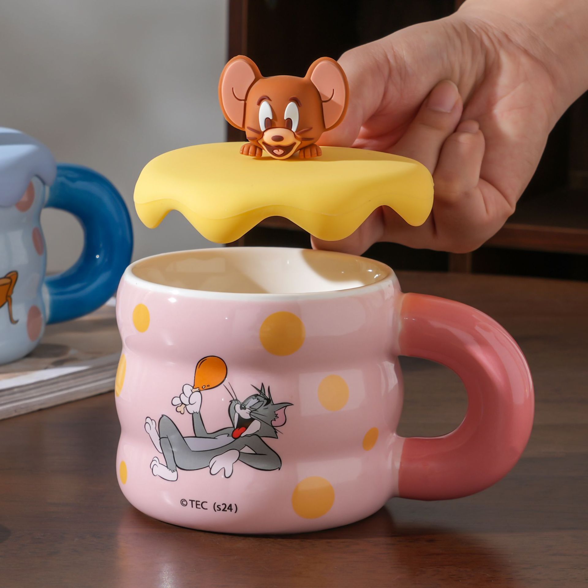 Gato y ratón taza de leche taza de café con tapa de alta calidad de la niñez taza de cerámica de agua lindo regalo de cumpleaños